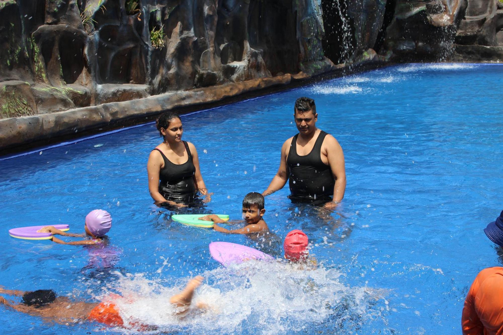 K And K Country Resort Minuwangoda Exterior foto