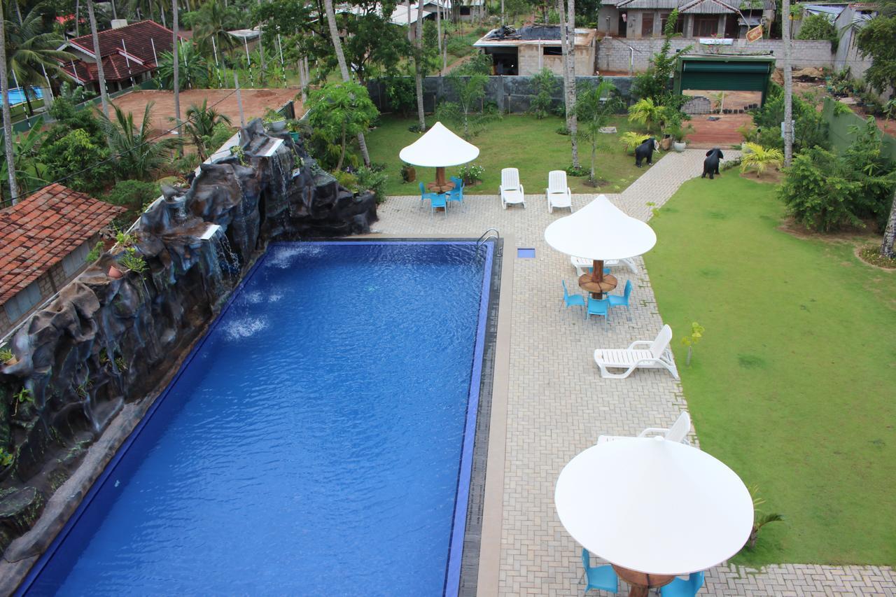 K And K Country Resort Minuwangoda Exterior foto
